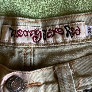 VINTAGE 90s Twenty Six Red Sz 38  light Olive Shorts in Good vintage condition
